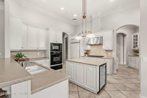 Kitchen - 804 Chatsworth Dr, Melbourne, FL 32940 photo 4 of 4