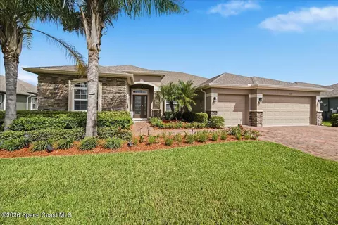 655 Gleneagles Dr SE, Palm Bay, FL 32909
