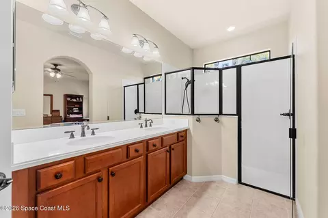 Bath - 5895 Trieda Dr, Melbourne, FL 32940 photo 2 of 2