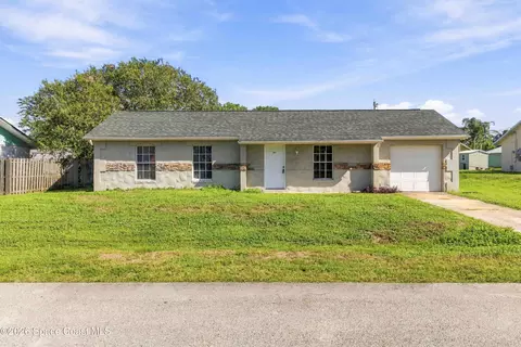 643 Binney St NE, Palm Bay, FL 32907