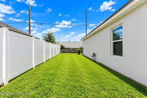 Exterior - 215 First Light Cir, Cocoa, FL 32922 photo 11 of 12