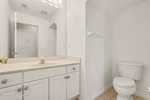 Bath - 1301 Olde Bailey Ln, West Melbourne, FL 32904 photo 2 of 2