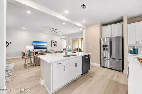 Kitchen - 225 First Light Cir, Cocoa, FL 32922 photo 6 of 7