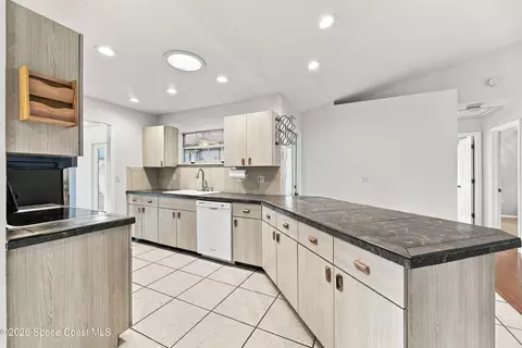 Kitchen - 6800 Spring St, Cocoa, FL 32927 photo 5 of 5