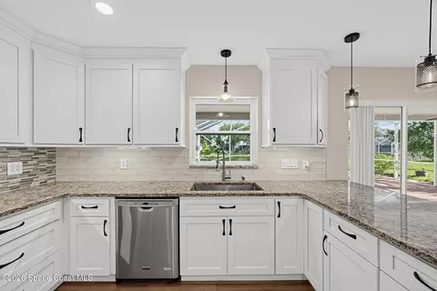 Kitchen - 2652 Reflections Pl, West Melbourne, FL 32904 photo 2 of 3