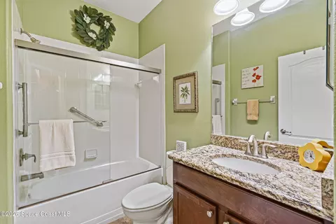 Bath - 3674 Sansome Cir, Melbourne, FL 32940 photo 3 of 4