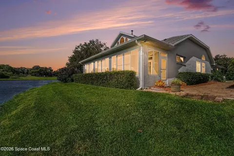 455 Willowgreen Ln, Titusville, FL 32780