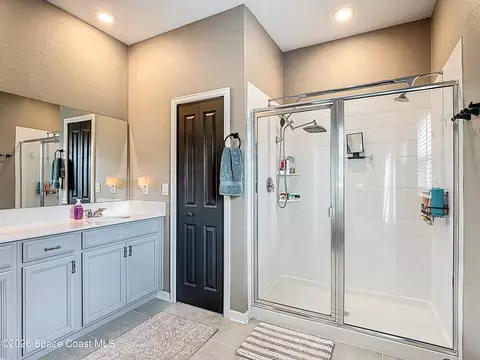 Bath - 4471 Holstein St, Saint Cloud, FL 34772 photo 4 of 5