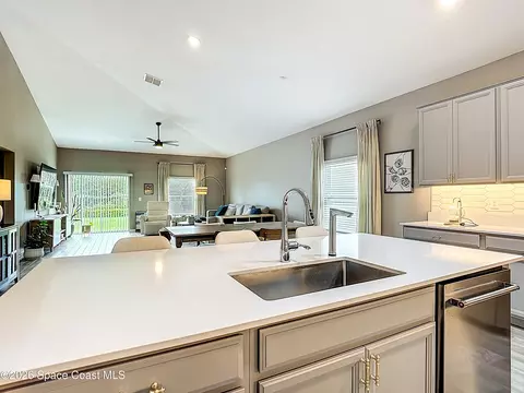 Kitchen - 4471 Holstein St, Saint Cloud, FL 34772 photo 3 of 9