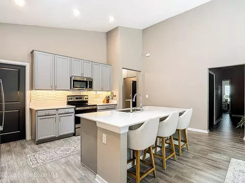 Kitchen - 4471 Holstein St, Saint Cloud, FL 34772 photo 7 of 9
