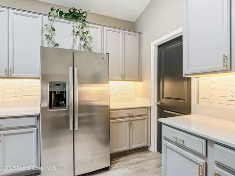 Kitchen - 4471 Holstein St, Saint Cloud, FL 34772 photo 5 of 9