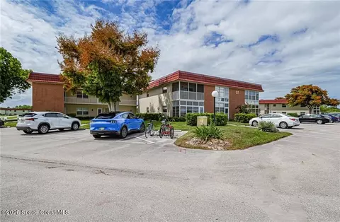 27 Pine Arbor Ln #205, Vero Beach, FL 32962
