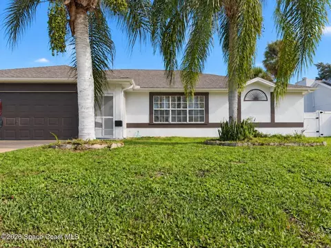 875 Dupont St NE, Palm Bay, FL 32907