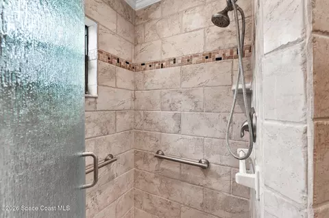 Bath - 5193 Bridge Rd, Cocoa, FL 32927 photo 3 of 6