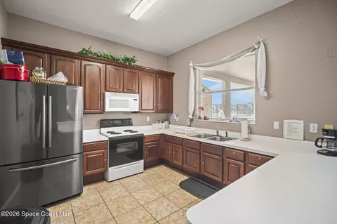 Kitchen - 82 Bounty Ln, Indialantic, FL 32903 photo 5 of 5