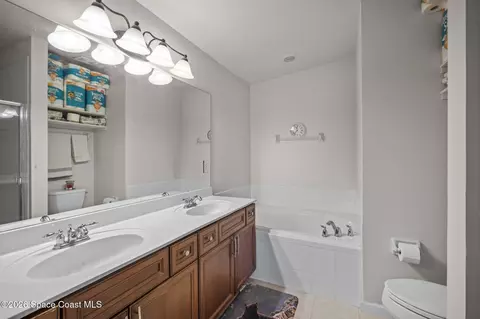 Bath - 82 Bounty Ln, Indialantic, FL 32903 photo 2 of 4
