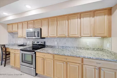 Kitchen - 1211 E New Haven Ave #501, Melbourne, FL 32901 photo 5 of 5