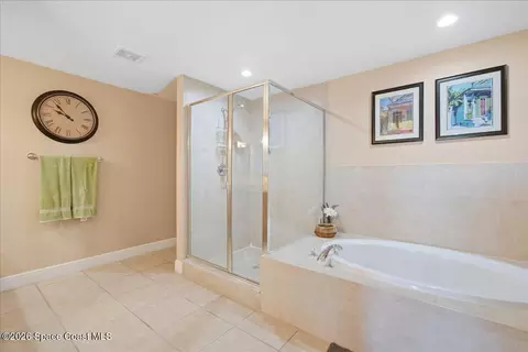 Bath - 1211 E New Haven Ave #501, Melbourne, FL 32901 photo 4 of 7