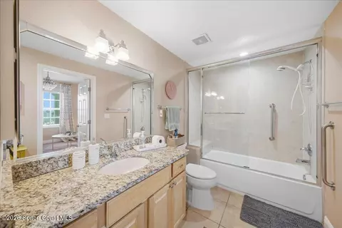 Bath - 1211 E New Haven Ave #501, Melbourne, FL 32901 photo 5 of 7
