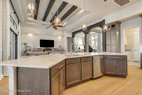 Kitchen - 5337 Kirkwall Cir, Melbourne, FL 32940 photo 6 of 8