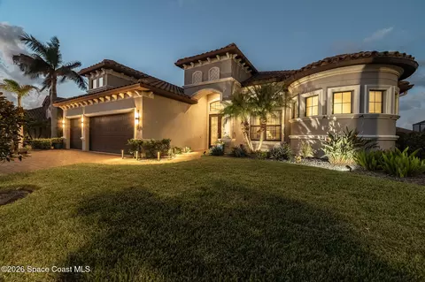 Exterior - 5337 Kirkwall Cir, Melbourne, FL 32940 photo 3 of 30