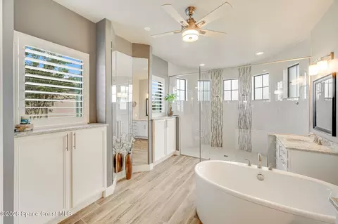Bath - 5337 Kirkwall Cir, Melbourne, FL 32940 photo 1 of 6