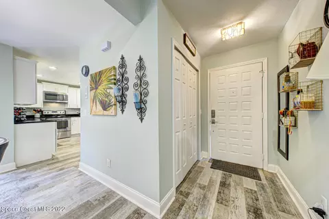 Entry Way - 3461 Sparrow Ct, Melbourne, FL 32935 photo 1 of 2