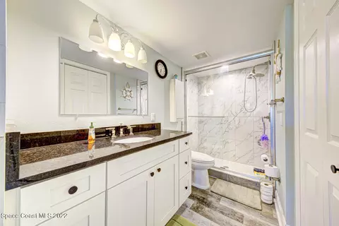 Bath - 3461 Sparrow Ct, Melbourne, FL 32935 photo 2 of 4