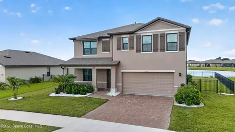 Exterior - 5329 Waterfall Pl, Grant, FL 32949 photo 2 of 6