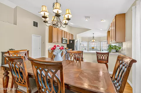 Dining - 7127 Broderick Dr, Melbourne, FL 32940 photo 3 of 6