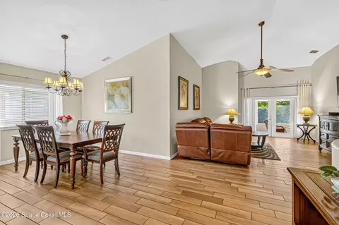 Dining - 7127 Broderick Dr, Melbourne, FL 32940 photo 6 of 6