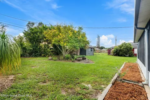 Exterior - 611 Aloha Ave, Cocoa, FL 32927 photo 7 of 9