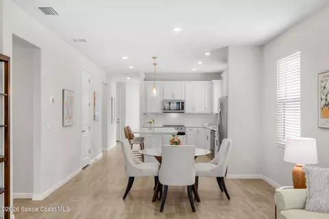 Dining - 3534 Bubbles Ct, Melbourne, FL 32940 photo 2 of 5