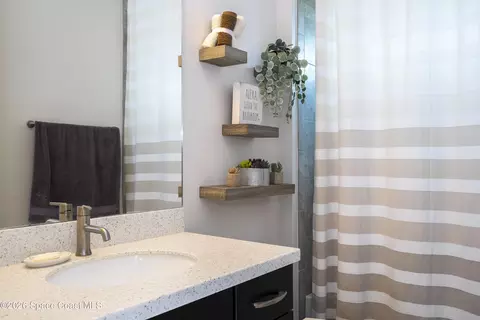 Bath - 3600 Stabane Pl, Melbourne, FL 32940 photo 11 of 12