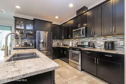 Kitchen - 3600 Stabane Pl, Melbourne, FL 32940 photo 3 of 6