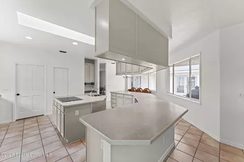 Kitchen - 3765 Kirn Ct, Mims, FL 32754 photo 4 of 6
