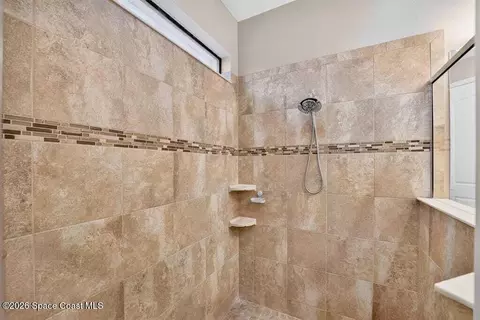 Bath - 8044 Creshire Ct, Melbourne, FL 32940 photo 2 of 6