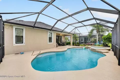 Exterior - 8044 Creshire Ct, Melbourne, FL 32940 photo 8 of 11