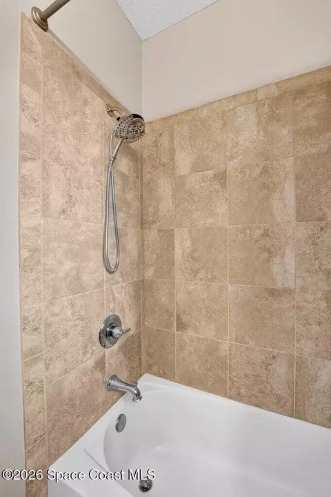 Bath - 8044 Creshire Ct, Melbourne, FL 32940 photo 6 of 6