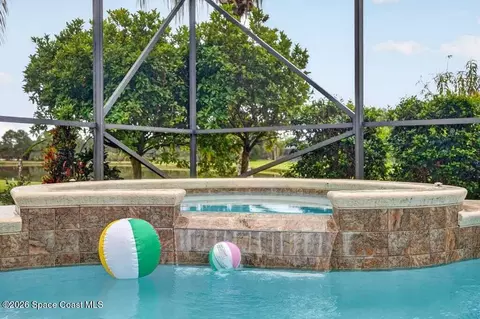 Exterior - 8044 Creshire Ct, Melbourne, FL 32940 photo 6 of 11