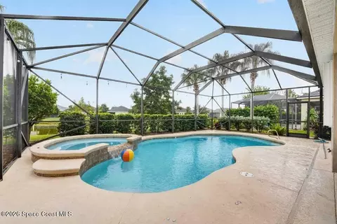 Exterior - 8044 Creshire Ct, Melbourne, FL 32940 photo 5 of 11