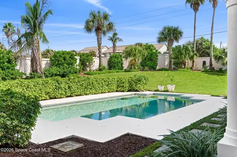 Exterior - 201 Loggerhead Dr, Melbourne Beach, FL 32951 photo 10 of 20