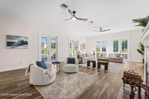 Living - 201 Loggerhead Dr, Melbourne Beach, FL 32951 photo 3 of 10