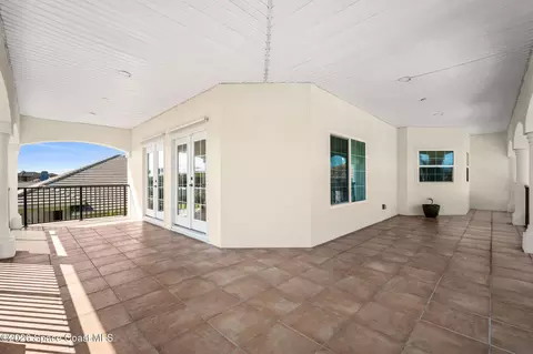 Exterior - 201 Loggerhead Dr, Melbourne Beach, FL 32951 photo 3 of 20