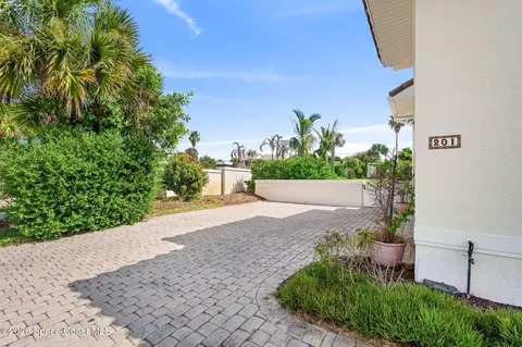 Exterior - 201 Loggerhead Dr, Melbourne Beach, FL 32951 photo 18 of 20