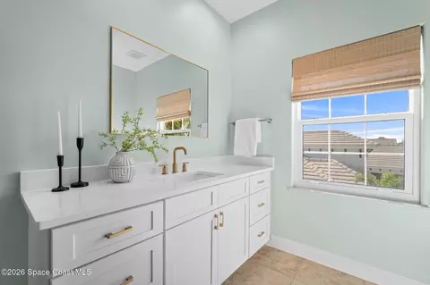 Bath - 201 Loggerhead Dr, Melbourne Beach, FL 32951 photo 6 of 9