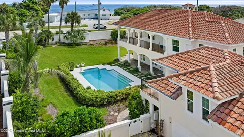 Exterior - 201 Loggerhead Dr, Melbourne Beach, FL 32951 photo 2 of 20