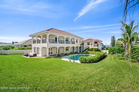 Exterior - 201 Loggerhead Dr, Melbourne Beach, FL 32951 photo 9 of 20