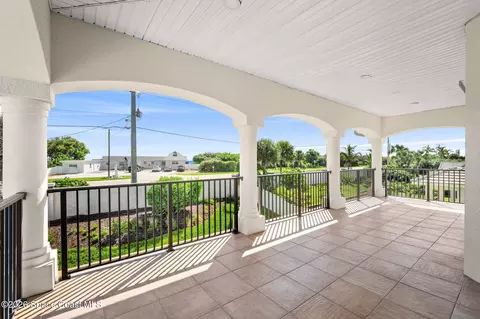 Exterior - 201 Loggerhead Dr, Melbourne Beach, FL 32951 photo 4 of 20