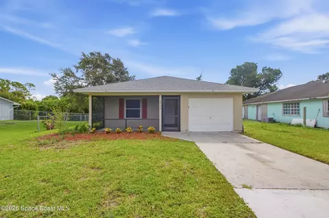 1530 18th Ave SW, Vero Beach, FL 32962